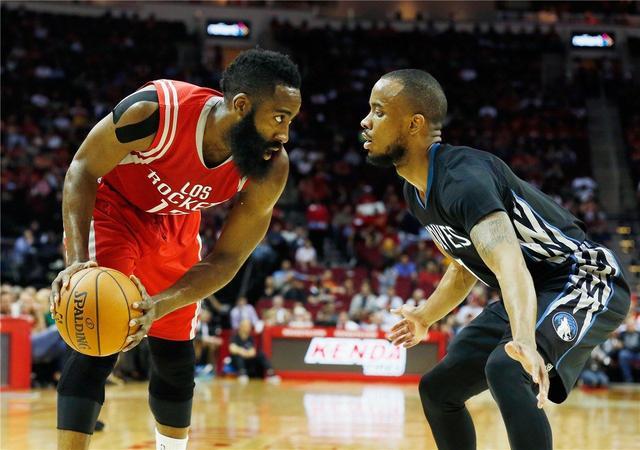 她善于通过 她善于通过